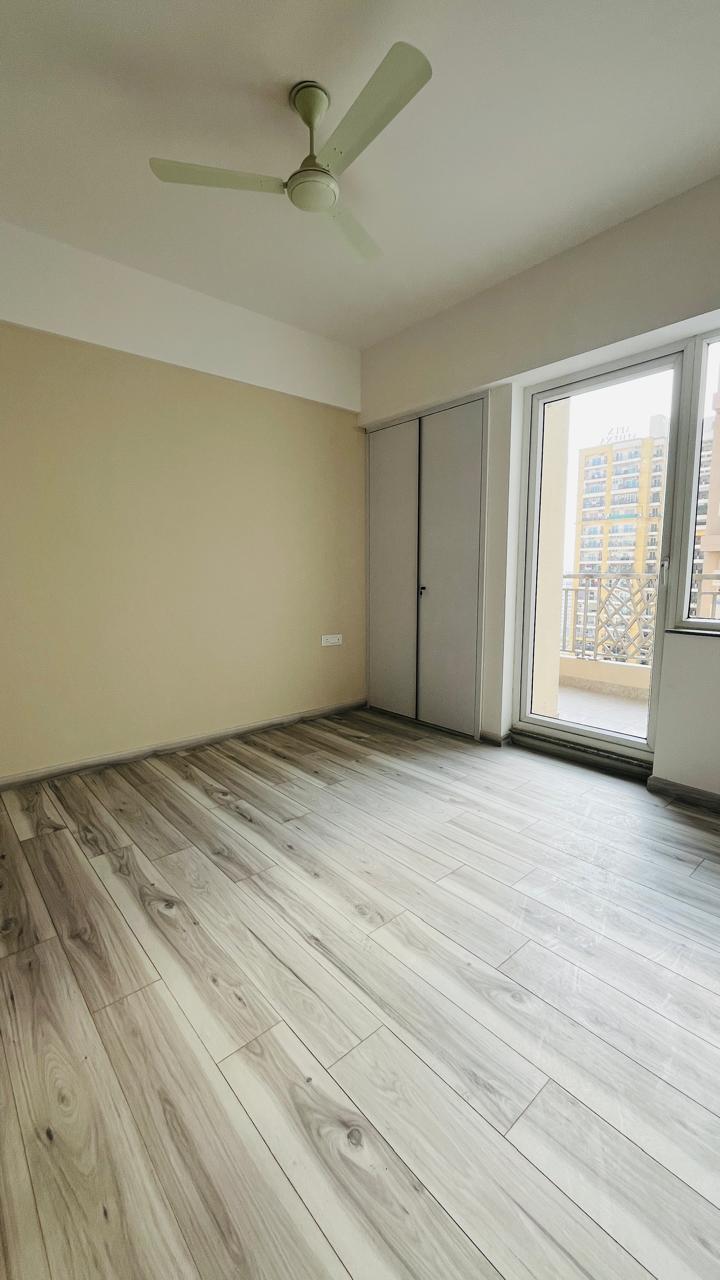 4 BHK + Pooja Room,Servant Room Apartment For Rent in ABA Ivy County