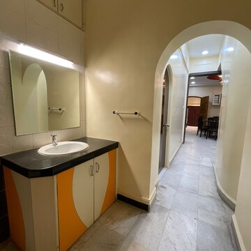  5 BHK Independent House at Mohan Nagar Co Op Society – for Rent