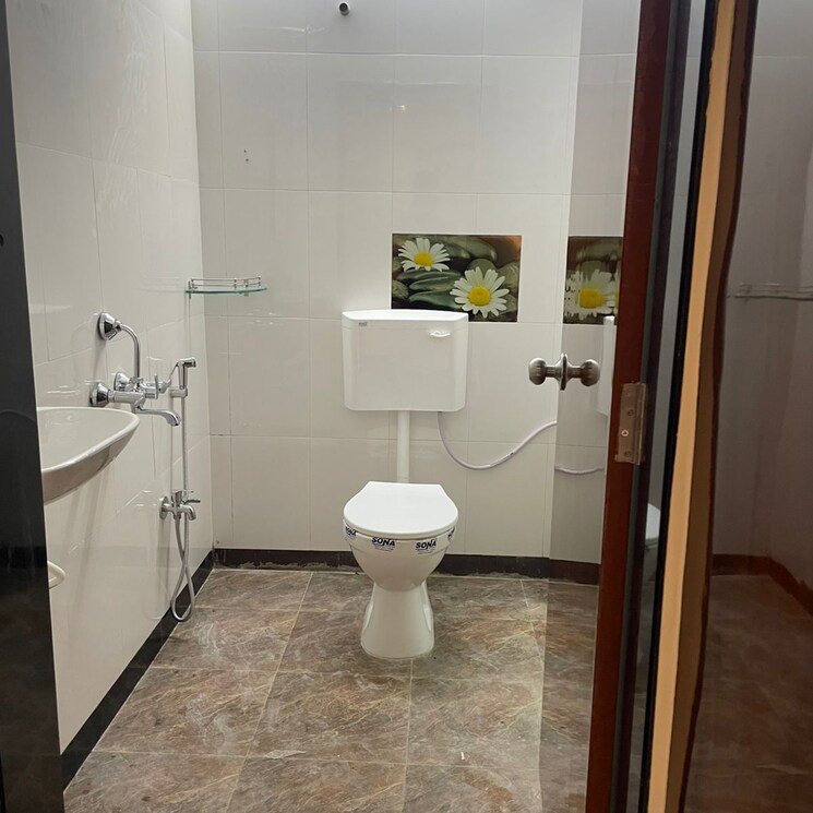 Bathroom, mohan nagar co op society 5 Bedroom 3600 Sq.Ft. Independent House In Mohan Nagar Co Op Society Pune 8926725