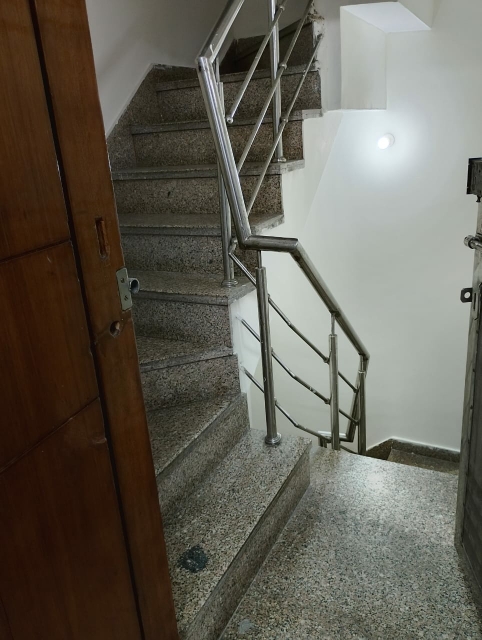 2.5 BHK + Pooja Room,Servant Room Builder Floor For Rent in Ramesh Nagar