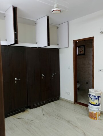 Room in 2.5 BHK Builder Floor at Ramesh Nagar – for Rent