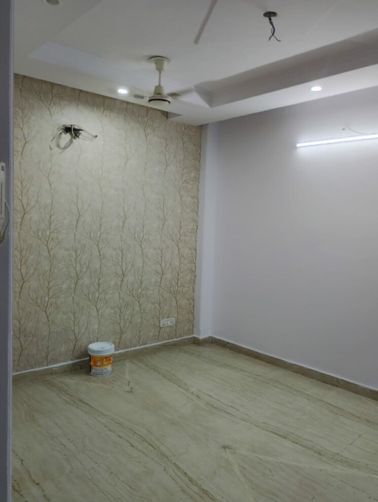 Room, ramesh nagar 2.5 Bedroom 900 Sq.Ft. Builder Floor In Ramesh Nagar Delhi 8926732