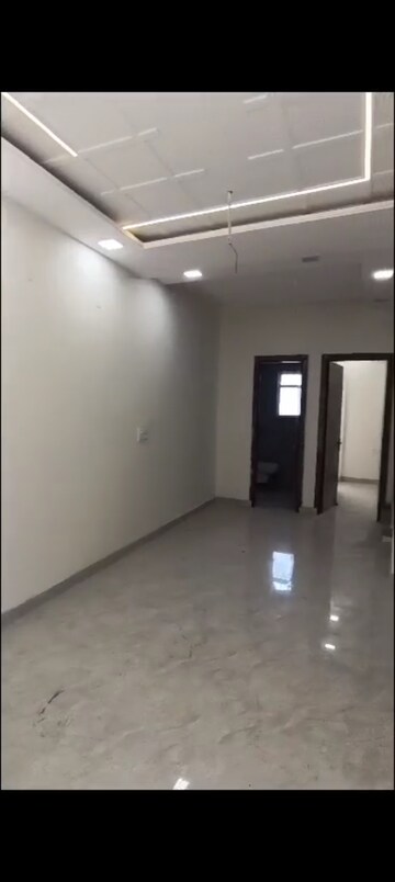 Room in 3 BHK Villa at Sector 12 Greater Noida – for Rent