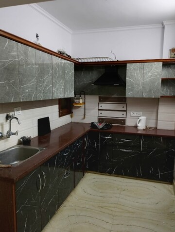 Kitchen in 2.5 BHK Builder Floor at Mansarover Garden – for Rent