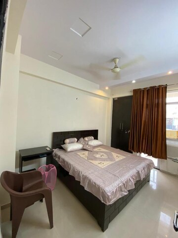 Bedroom in 2.5 BHK Apartment at Antriksh Golf View, Sector 78 – for Rent