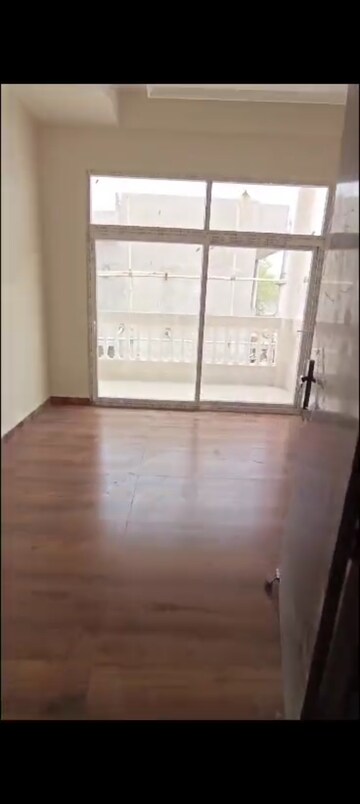 Room in 3 BHK Villa at Sector 10 Greater Noida – for Sale