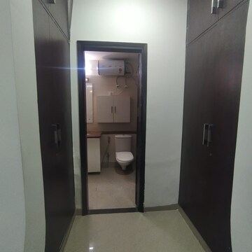 Room in 2 BHK Builder Floor at SS Aaron Ville, Sector 48 – for Rent
