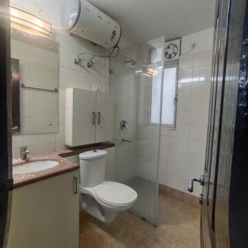 Bathroom in 2 BHK Builder Floor at SS Aaron Ville, Sector 48 – for Rent