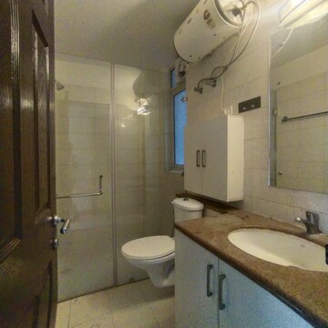 Bathroom in 2 BHK Builder Floor at SS Aaron Ville, Sector 48 – for Rent