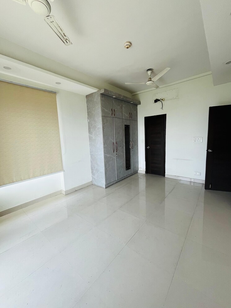 Room, mahagun-mirabella 3 Bedroom 1880 Sq.Ft. Apartment In Sector 79 Noida 8926769
