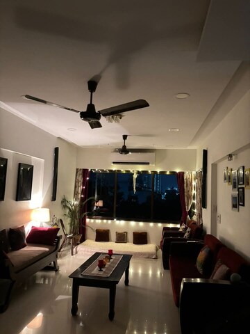Master Bedroom in 2 BHK Apartment at Utkarsh CHS Prabhadevi, Prabhadevi – for Rent
