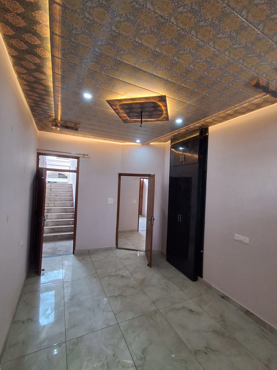 3 BHK Builder Floor For Sale in Defence Enclave 