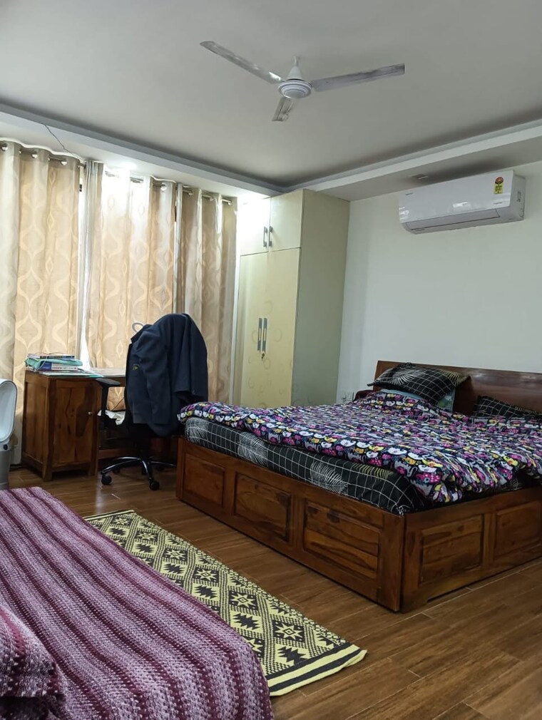 Bedroom, palam vihar 5 Bedroom 173 Sq.Yd. Independent House In Palam Vihar Gurgaon 8926781