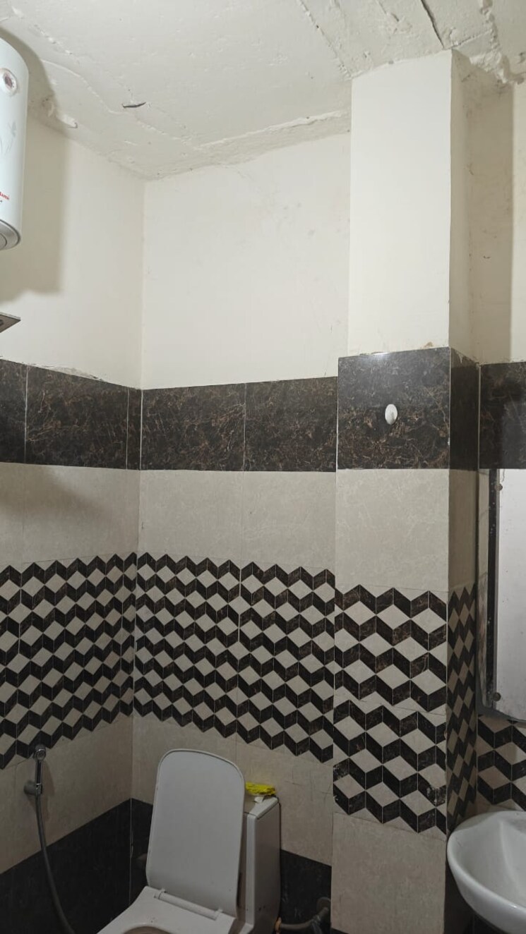 Bathroom, ms-enclave-zirakpur 1.5 Bedroom 700 Sq.Ft. Builder Floor In Dhakoli Zirakpur 8926783