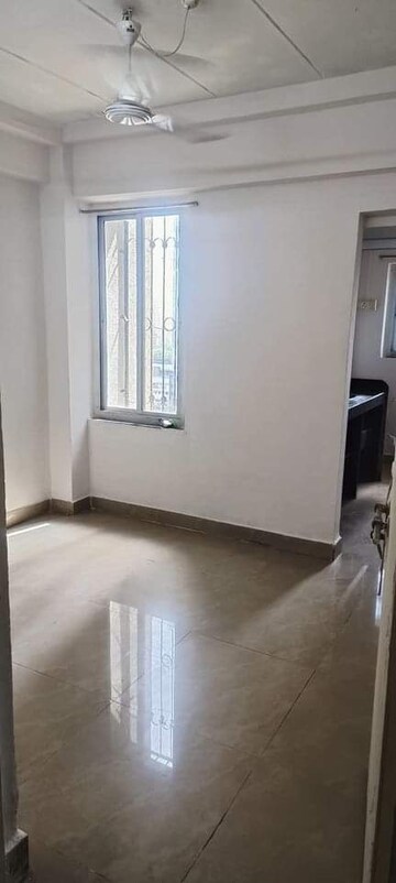 Room in 1 BHK Apartment at MHADA Prakash Cotton Mill, Lower Parel – for Rent