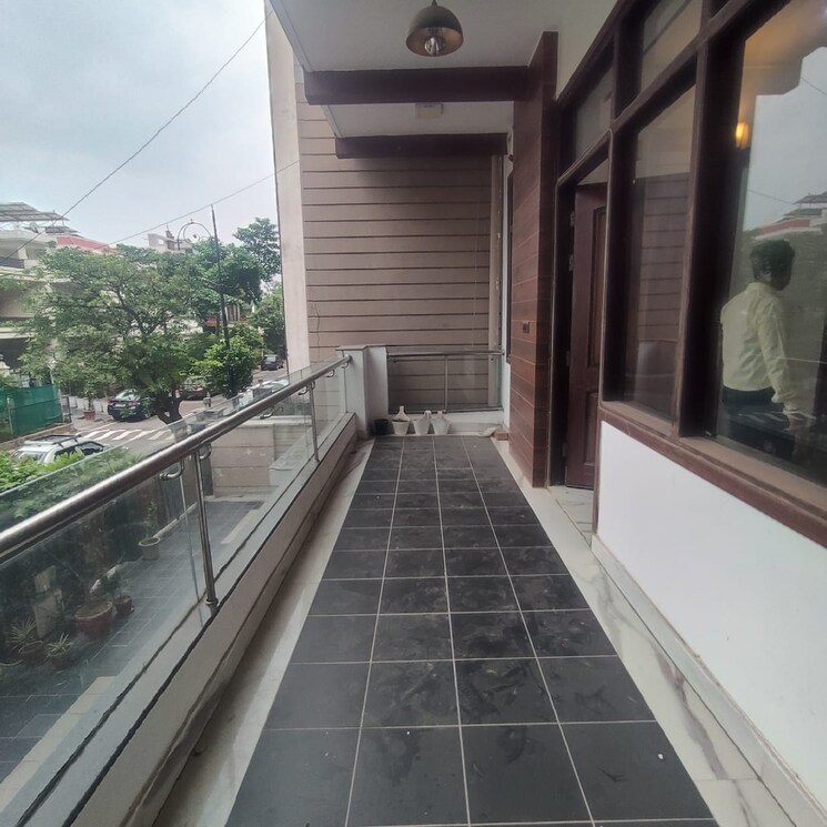 Balcony, sector 49 3.5 Bedroom 3000 Sq.Ft. Builder Floor In Sector 49 Gurgaon 8926793