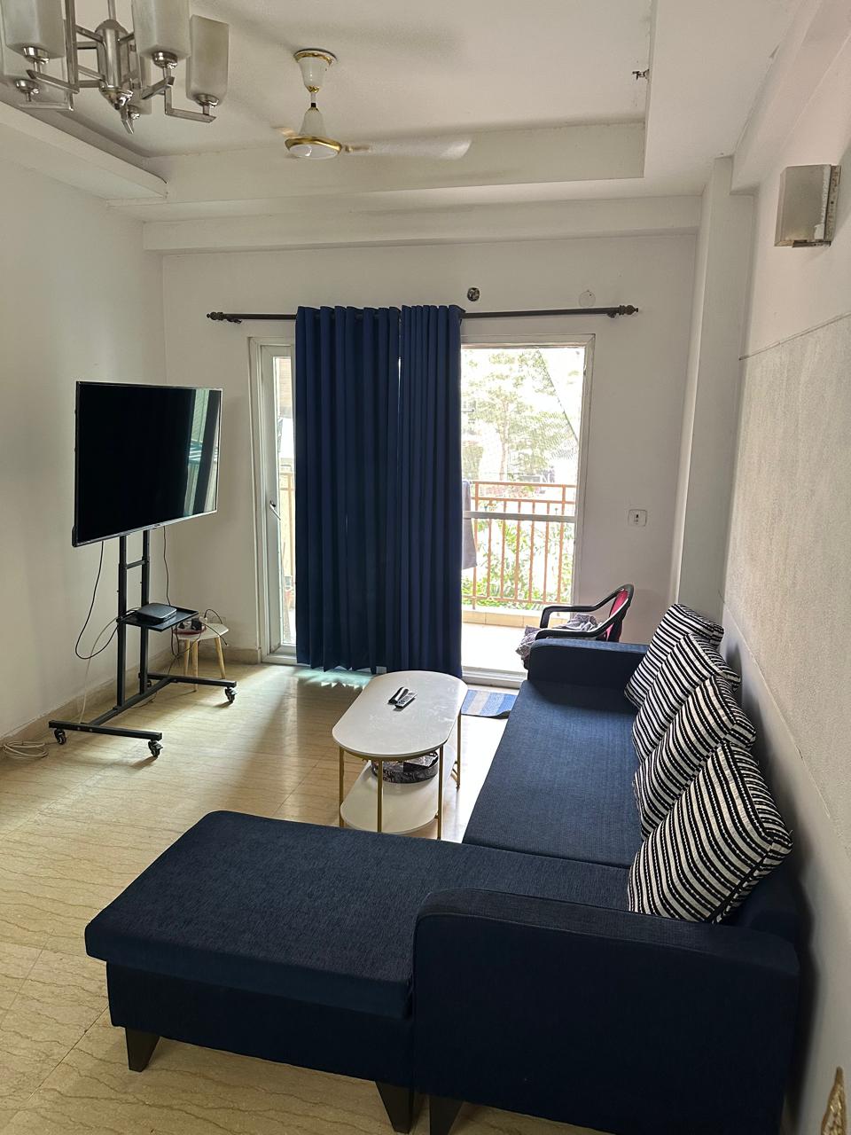 3 BHK + Pooja Room Apartment For Rent in Mahagun Moderne