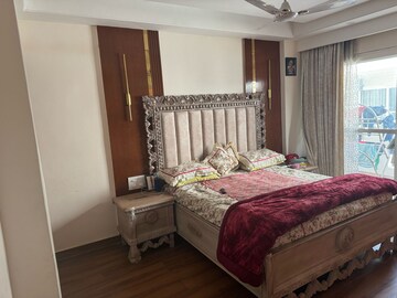 Room in 2.5 BHK Builder Floor at Sector 50 – for Rent