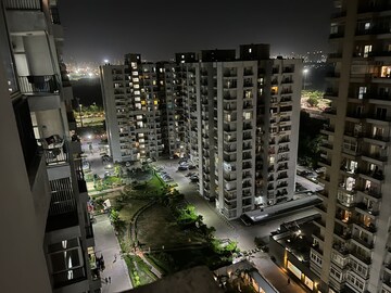 4 BHK Apartment – Exterior View View at Mahagun Moderne, Sector 78 - for Rent
