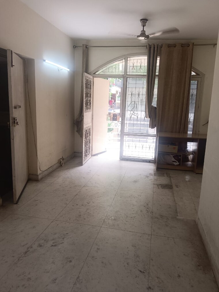Room, unitech-south-city-ii 2 Bedroom 1100 Sq.Ft. Builder Floor In Sector 50 Gurgaon 8926809