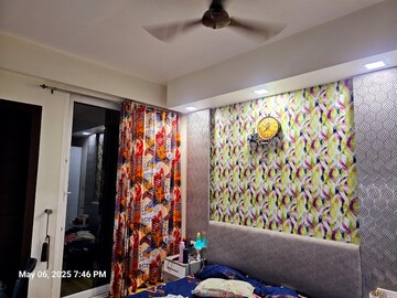 Furnished Amenities in 3.5 BHK Apartment at Mahagun Mezzaria, Sector 78 – for Rent