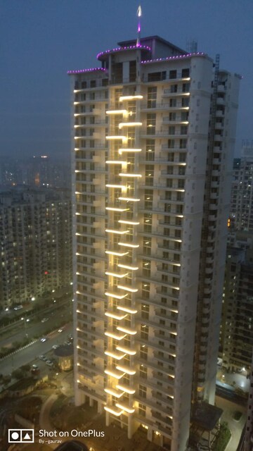 3.5 BHK Apartment – Exterior View View at Mahagun Mezzaria, Sector 78 - for Rent