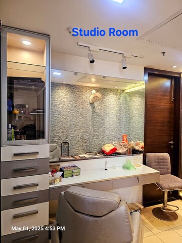 Furnished Amenities in 3.5 BHK Apartment at Mahagun Mezzaria, Sector 78 – for Rent