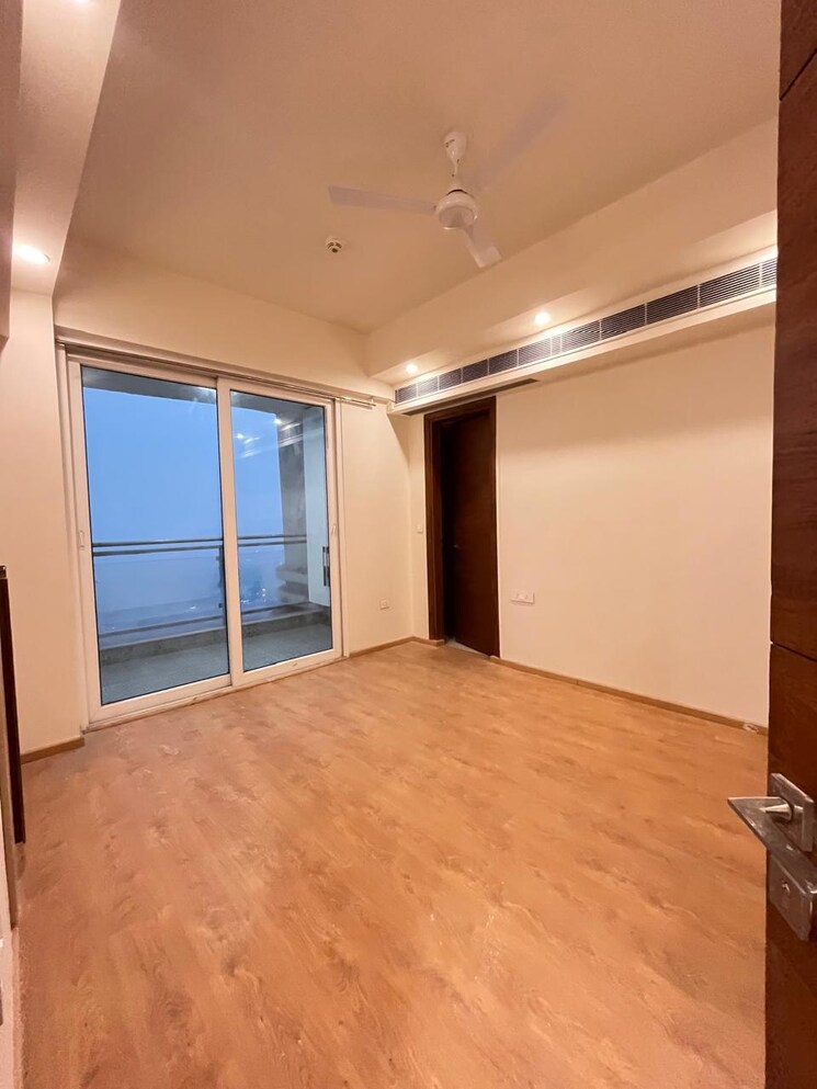 Room, mahagun-mezzaria 3.5 Bedroom 2500 Sq.Ft. Apartment In Sector 78 Noida 8926840