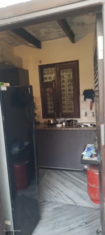 Furnished Amenities in 1 RK Builder Floor at Ansal Palam Triangle, Palam Vihar Extension – for Rent