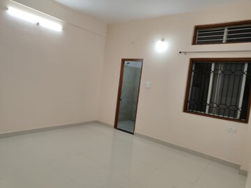 Room in 3.5 BHK Villa at Railway Colony – for Rent