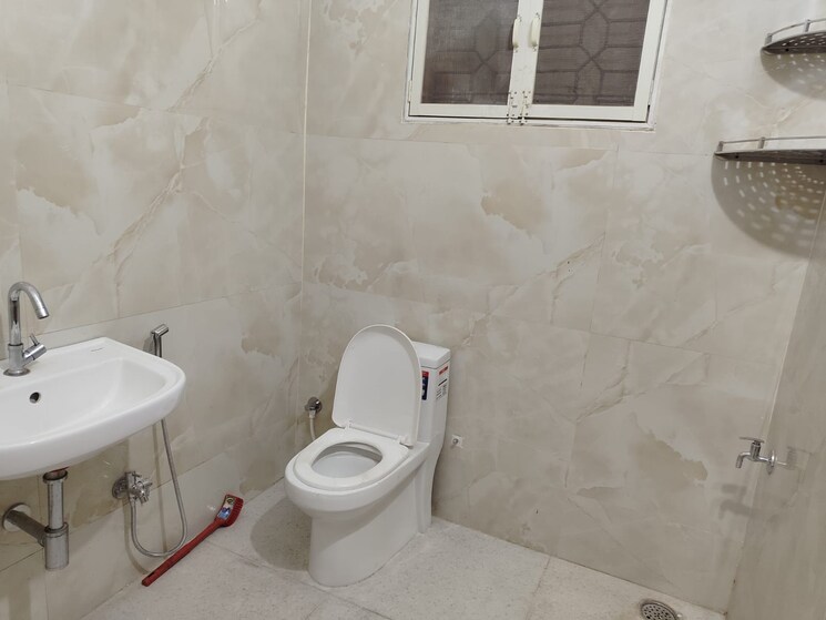 Bathroom, railway colony 3.5 Bedroom 2000 Sq.Ft. Villa In Railway Colony Bhopal 8926867