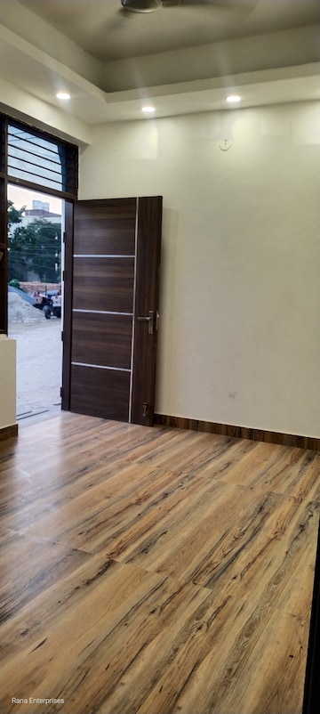  Office Space For Rent in Ashok Vihar Sector 3, Sector 3