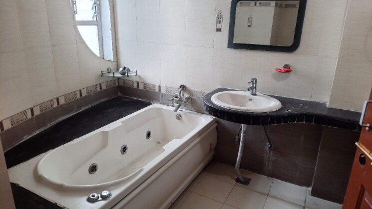Bathroom, surya-lake-view-apartment 3 Bedroom 1500 Sq.Ft. Apartment In Gomti Nagar Lucknow 8926910