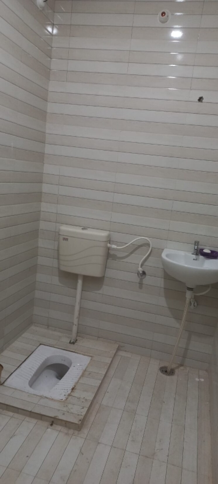 Bathroom, surya-lake-view-apartment 3 Bedroom 1500 Sq.Ft. Apartment In Gomti Nagar Lucknow 8926910