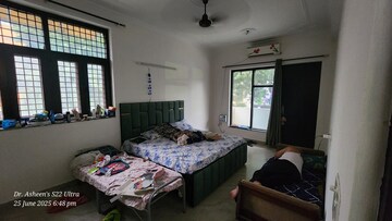 Bedroom in 3 BHK Builder Floor at Ansal Plaza Sector-23, Sector 23 – for Rent
