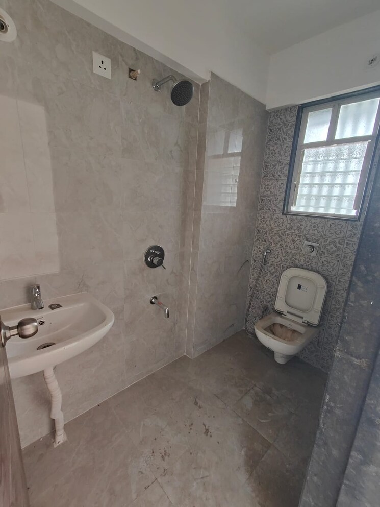 Bathroom, fortune-perfect 2 Bedroom 900 Sq.Ft. Apartment In Kondhwa Budruk Pune 8926924