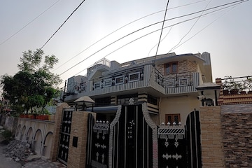 2 BHK Independent House For Rent in Yamuna Colony