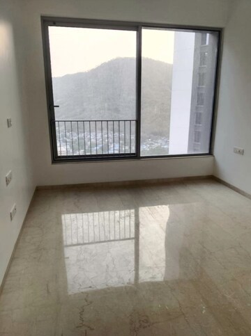 Room in 3 BHK Apartment at Oberoi Eternia, Mulund West – for Sale