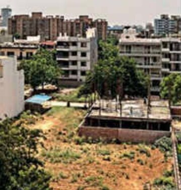  Plot – Exterior View View at DLF City Phase IV, Dlf Phase iv - for Sale