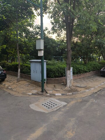  Plot For Sale in Unitech Greenwood City Apartment, Sector 45