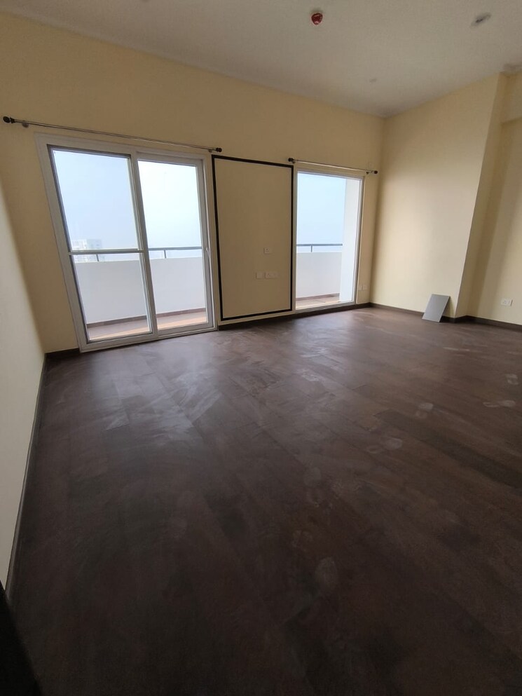Room, dasnac-burj 3.5 Bedroom 2510 Sq.Ft. Apartment In Sector 75 Noida 8926972
