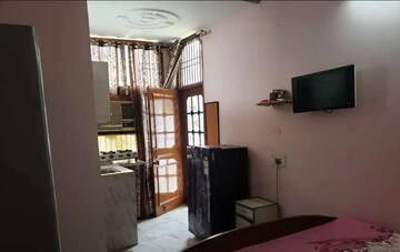 Living Room in 1 BHK Builder Floor at Sector 49 – for Rent