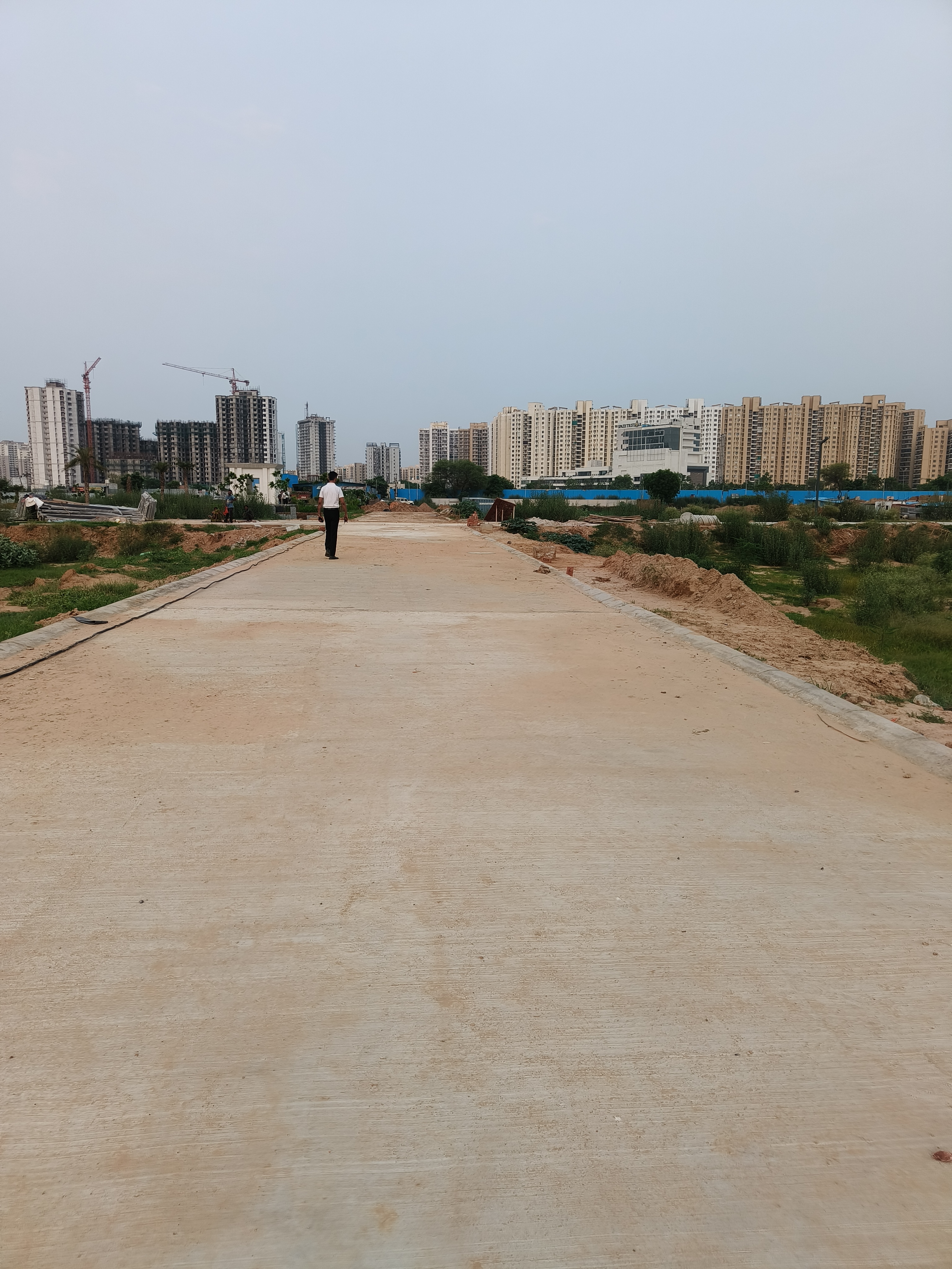 Plot For Sale in JMS The Pearl