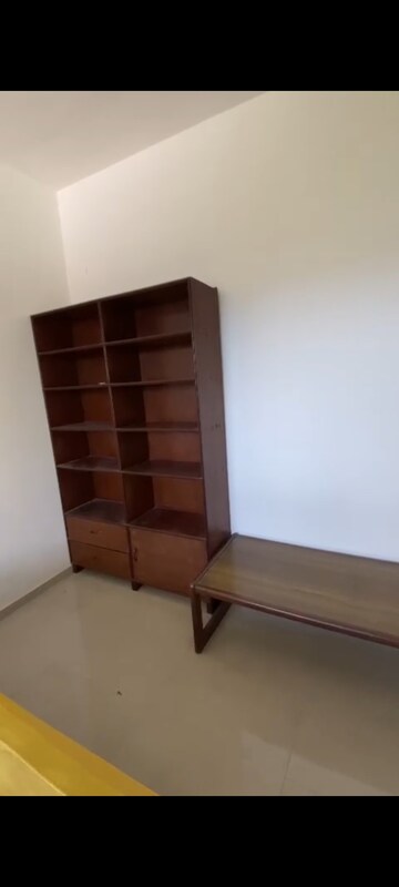 Furnished Amenities in 2 BHK Apartment at Sheth Vasant Oasis, Andheri East – for Rent