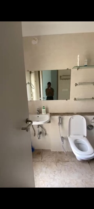 Master Bedroom in 2 BHK Apartment at Sheth Vasant Oasis, Andheri East – for Rent