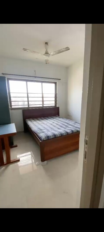 Bedroom in 2 BHK Apartment at Sheth Vasant Oasis, Andheri East – for Rent