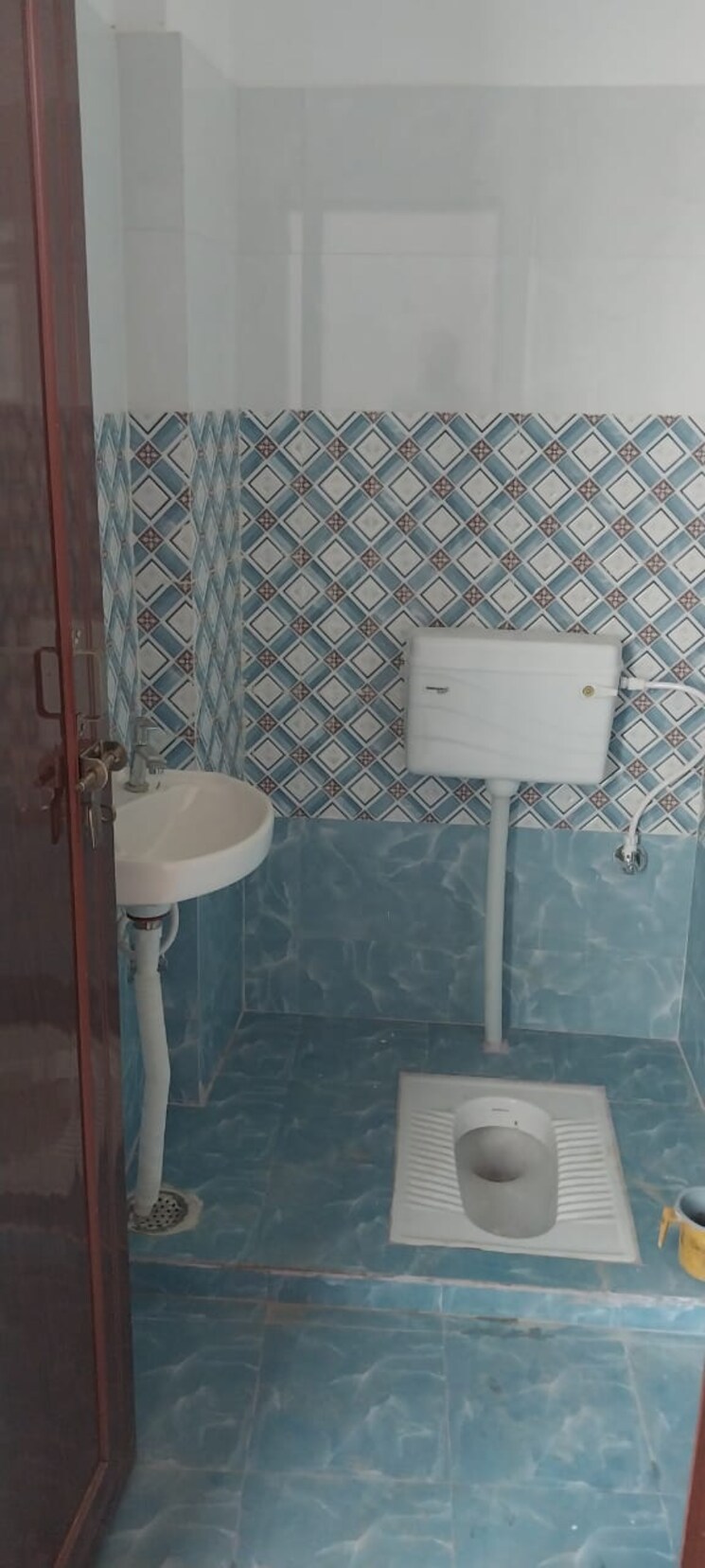 Bathroom, the-hive-gomati-nagar 3 Bedroom 1450 Sq.Ft. Independent House In Gomti Nagar Lucknow 8927008