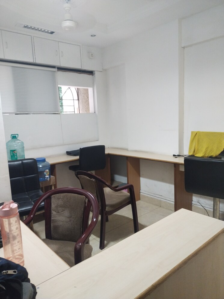 Team Area, nagesh-tower Commercial Office Space 250 Sq.Ft. In Vishnu Nagar Thane 8927019