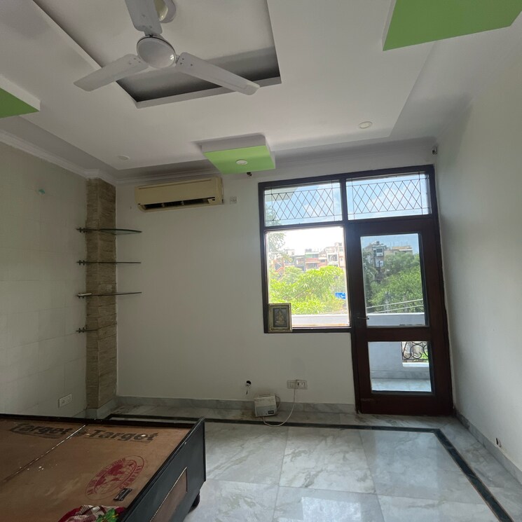 Kitchen, shivalik colony 3 Bedroom 200 Sq.Yd. Builder Floor In Shivalik Colony Delhi 8927048