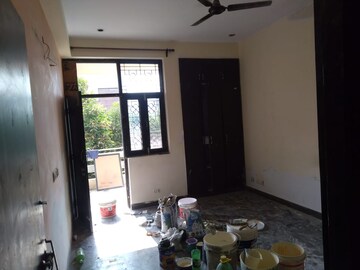 Living Room in 2 BHK Builder Floor at RWA Apartments Sector 51, Sector 51 – for Rent